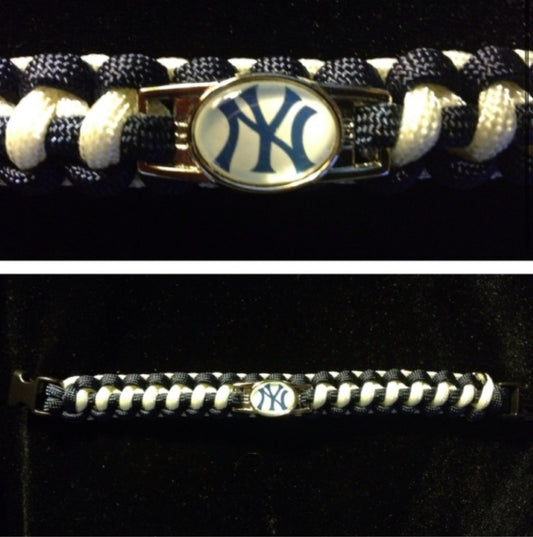 New York Yankees Inspired Paracord/Survival Bracelet